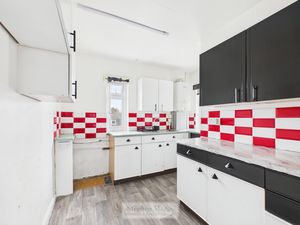 Photo 13- click for photo gallery